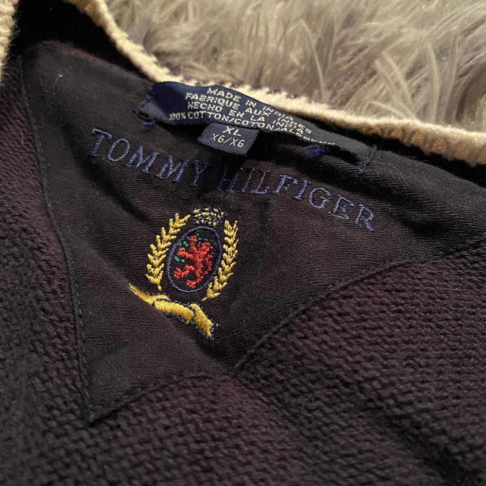 tommy hilfiger v neck